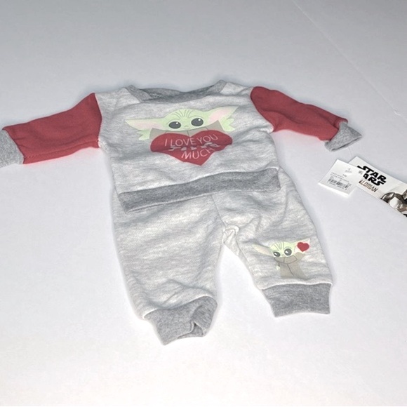 STAR WARS MANDELORIAN 2pc Unisex Infant Set with Baby YODA Gray & Red NEW! - Picture 3 of 8